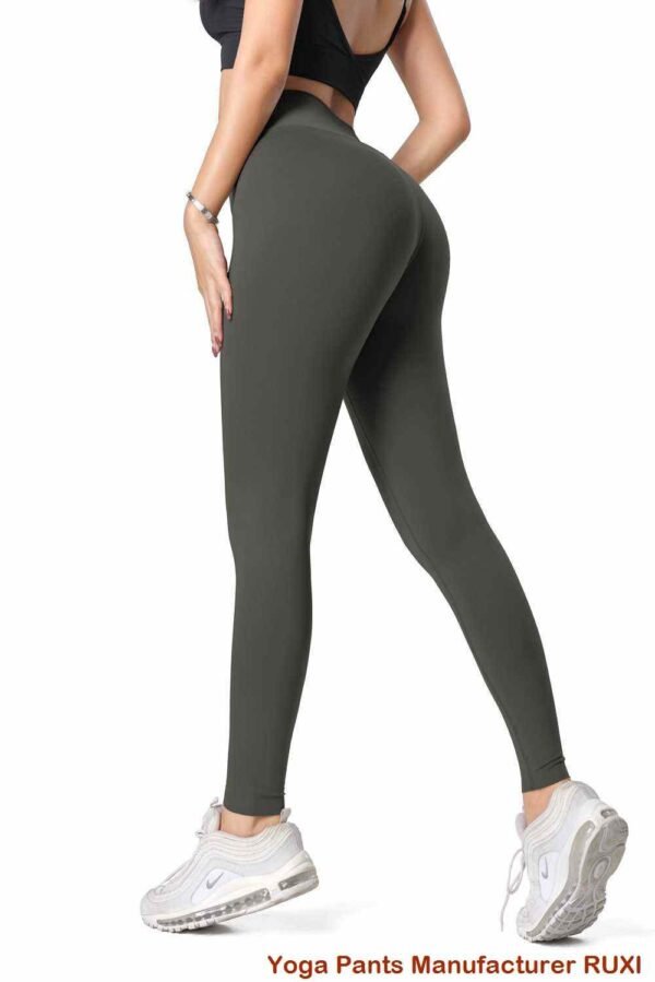 Quần short điền kinh nữ nhẹ thể thao Ruxi vn3302