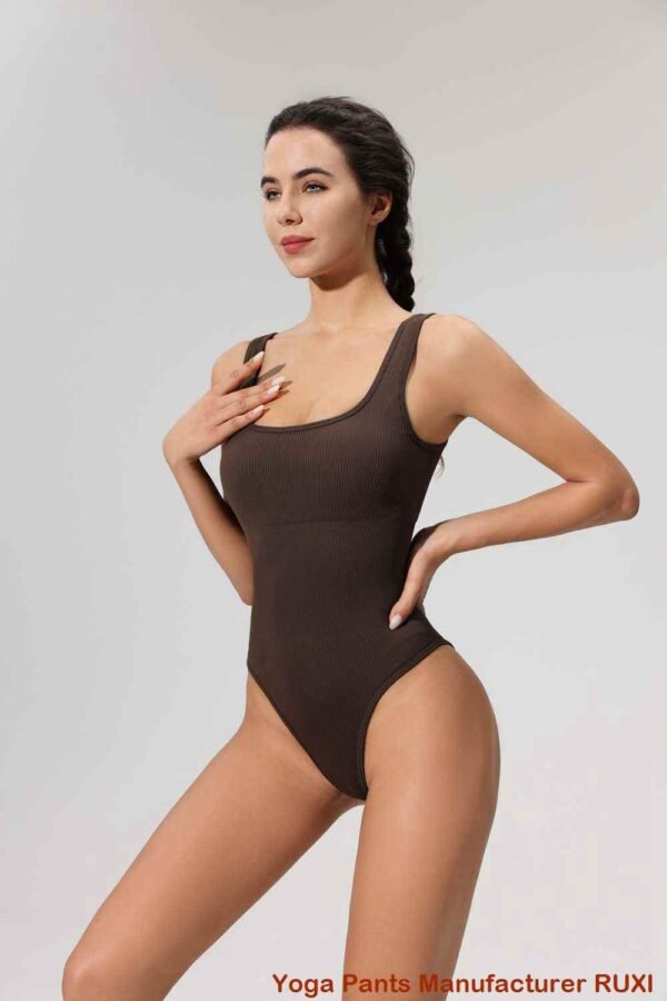 Quần thể thao ngắn Comfort Fit Ruxi vn2593