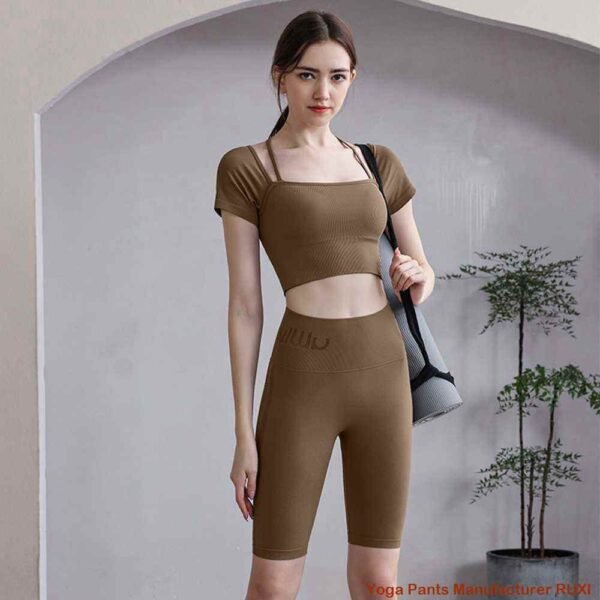 Tất đá bóng ngắn thoải mái cho thể thao Ruxi vn2385