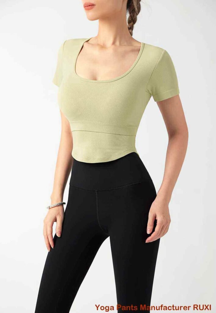 Áo ngực thể thao màu xanh sáng cho sự thoải mái năng động