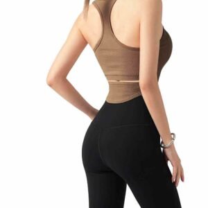 Áo khoác thể thao rực rỡ cho phong cách táo bạo Ruxi
