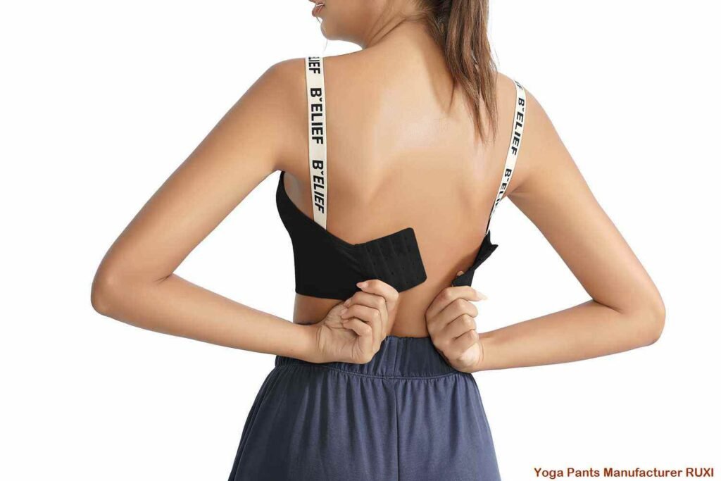 Quần tập yoga Capri màu đen thoải mái vừa vặn Ruxi vn829