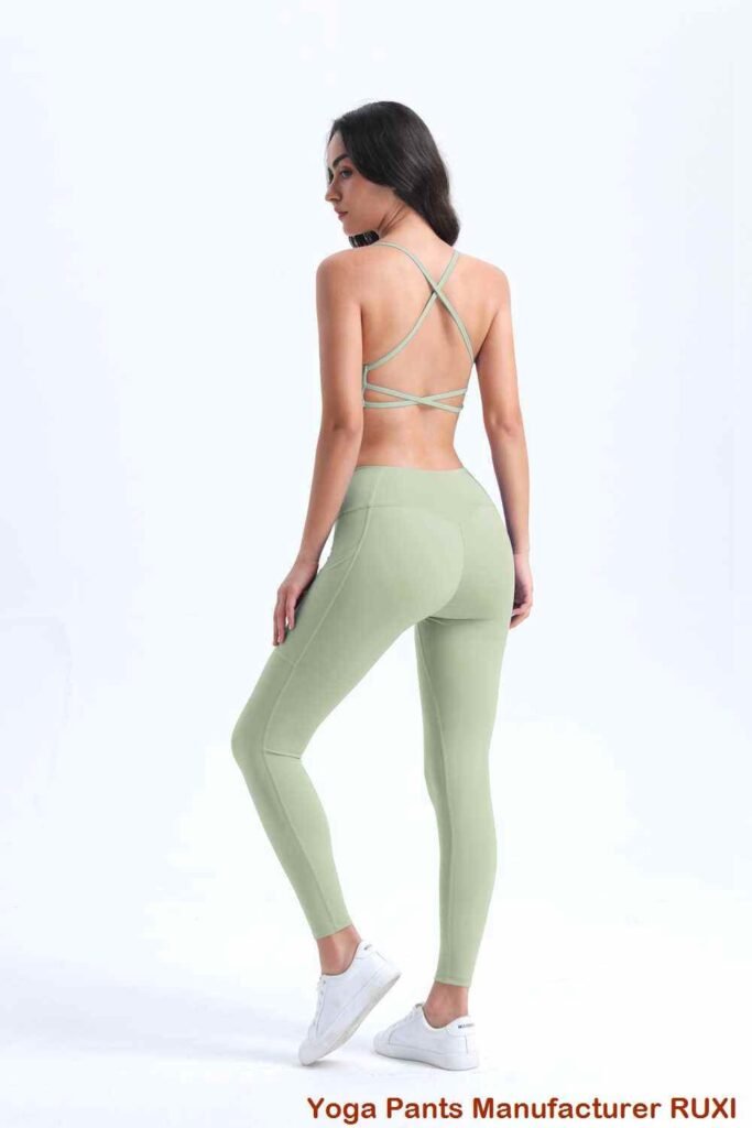 Quần tập yoga Ultimate Comfort All Black Ruxi vn1354