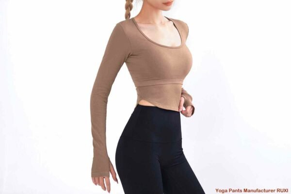 Quần short yoga kim loại cho sự thoải mái năng động Ruxi