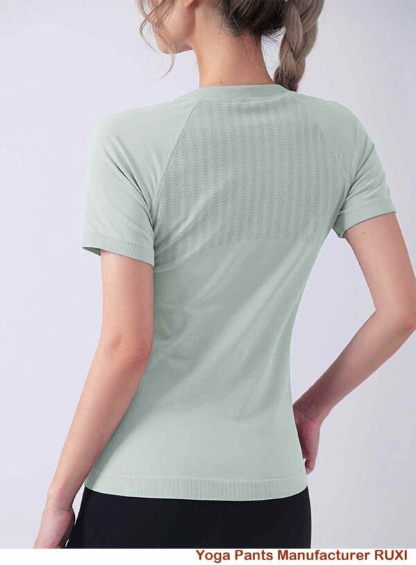 Quần short yoga bó sát mang lại sự thoải mái tối đa Ruxi