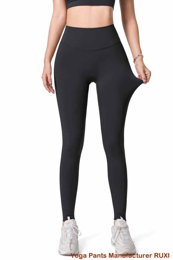 Quần short thể thao nữ có túi Ruxi vn3559