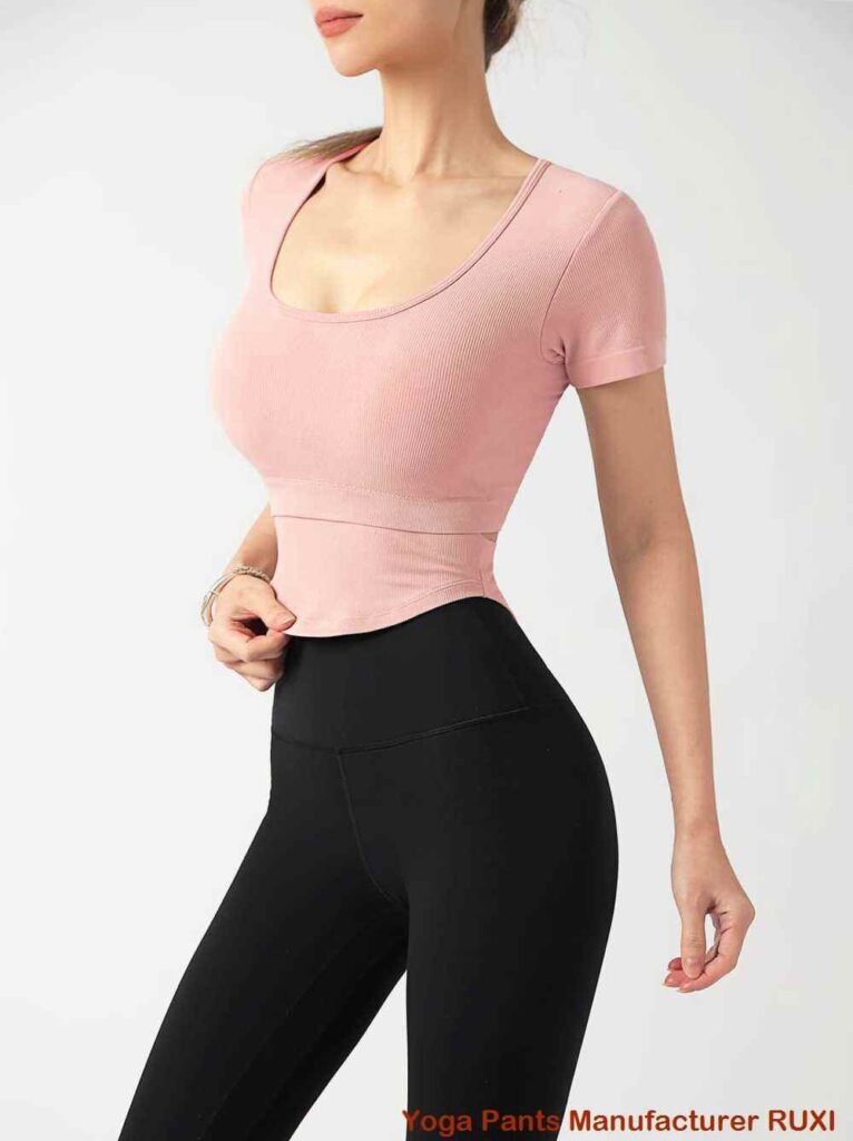 Bộ áo ngực thể thao và quần đùi Comfort Fit Ruxi vn1645
