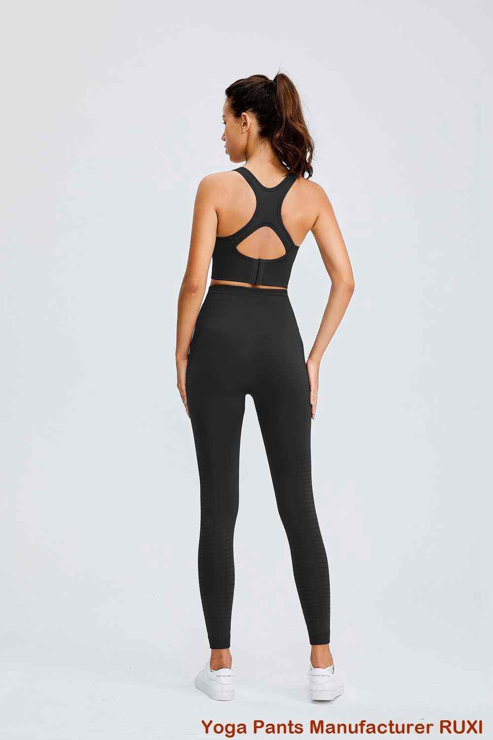 Quần short chạy bộ ShimmerFit Metallic Ruxi vn3157 Quần short chạy bộ ShimmerFit Metallic Ruxi vn3157