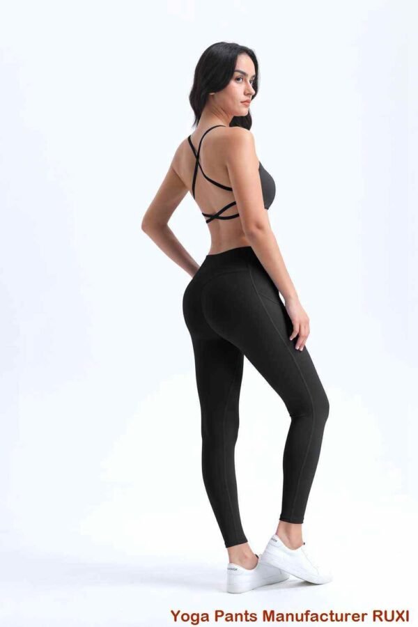 Quần short dài thể thao cho nữ mặc khi hoạt động Ruxi