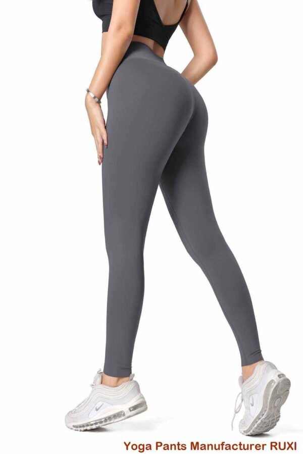 Quần short thể thao thiết yếu cho nữ Ruxi vn3324